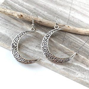 Silver filigree Moon Earrings ~NWT